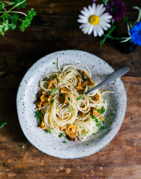 CHANTERELLE SPAGHETTI W/ MISO + PARSLEY Good Eatings