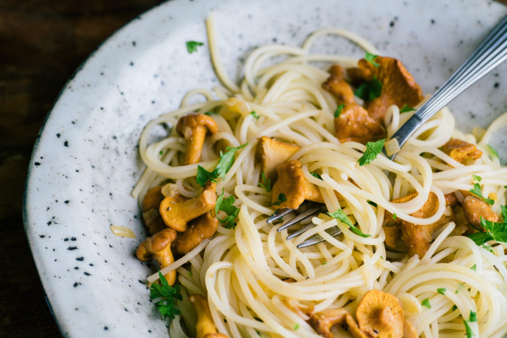 CHANTERELLE SPAGHETTI W/ MISO + PARSLEY Good Eatings