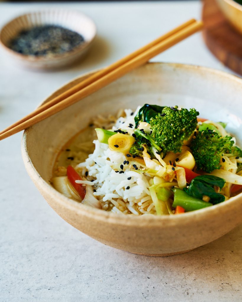 Zingy and Brothy Rice Bowl w. Green Stir Fry - Good Eatings