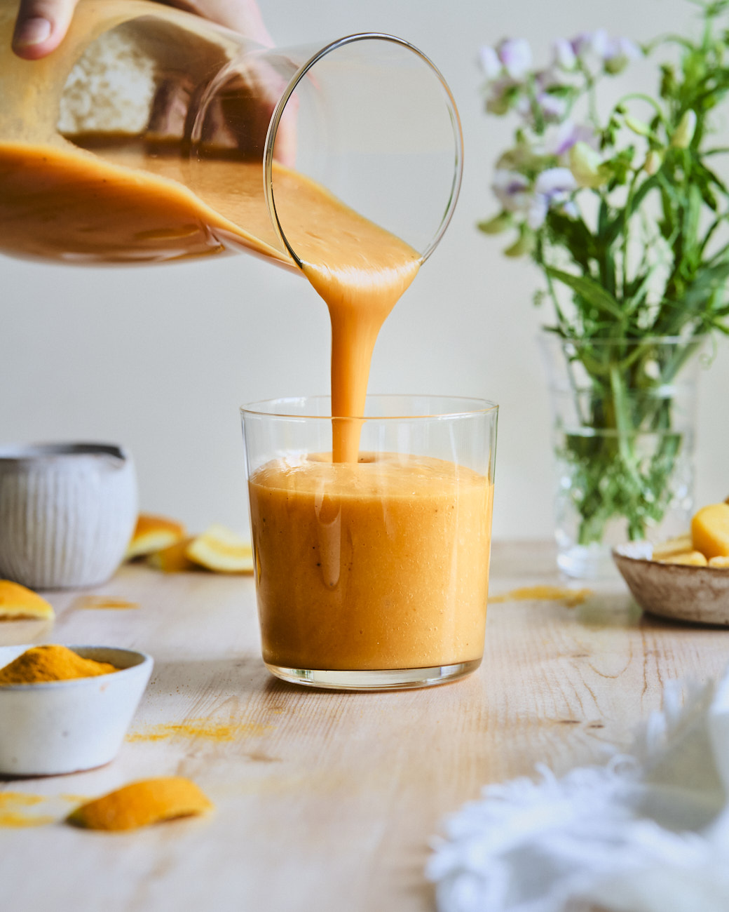 Fiery Golden Smoothie with Carrot, Orange and Ginger - Good Eatings