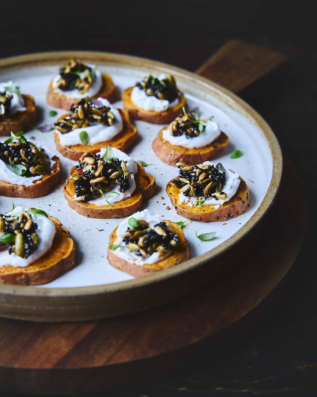Roasted Sweet Potato Canapés with Cream Cheese and Spicy Maple Seeds ...
